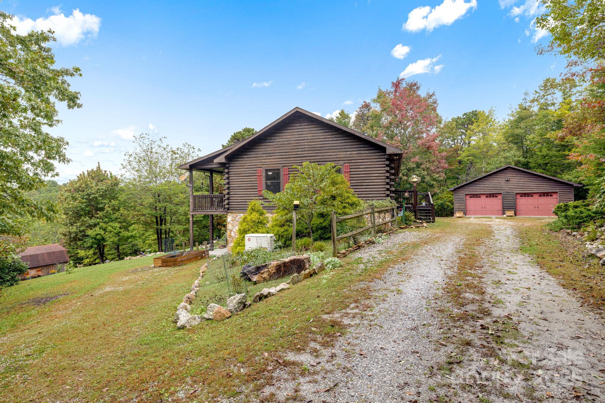 951 Pine Tree Road Spruce Pine, NC 28777 - Photo 7 of 48