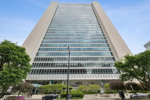 $680,000 | 500 West Superior Street, Unit 1602, Chicago, IL 60654