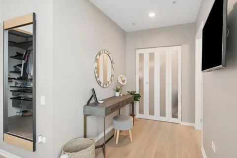 $680,000 | 500 West Superior Street, Unit 1602, Chicago, IL 60654