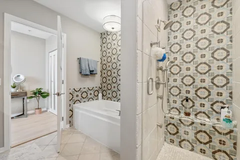 $680,000 | 500 West Superior Street, Unit 1602, Chicago, IL 60654