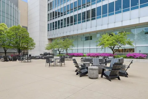 $680,000 | 500 West Superior Street, Unit 1602, Chicago, IL 60654