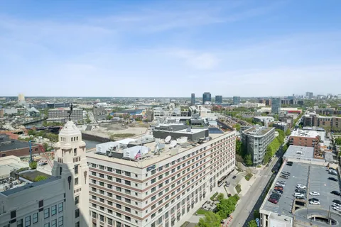 $680,000 | 500 West Superior Street, Unit 1602, Chicago, IL 60654