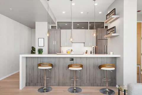 $680,000 | 500 West Superior Street, Unit 1602, Chicago, IL 60654