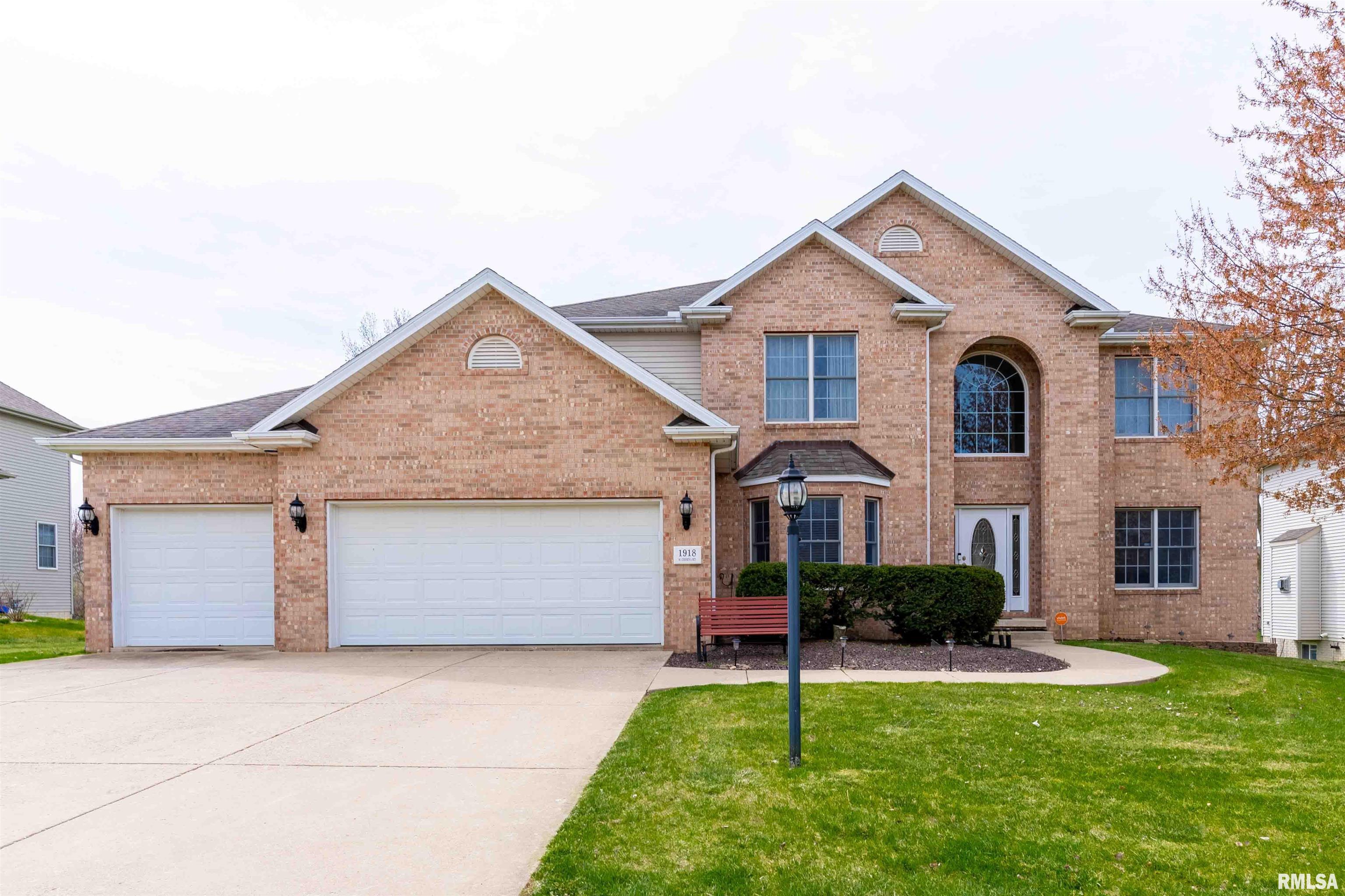 1918 West Geneva Road Peoria, IL 61615 - Photo 1 of 49 Gallery Image 1