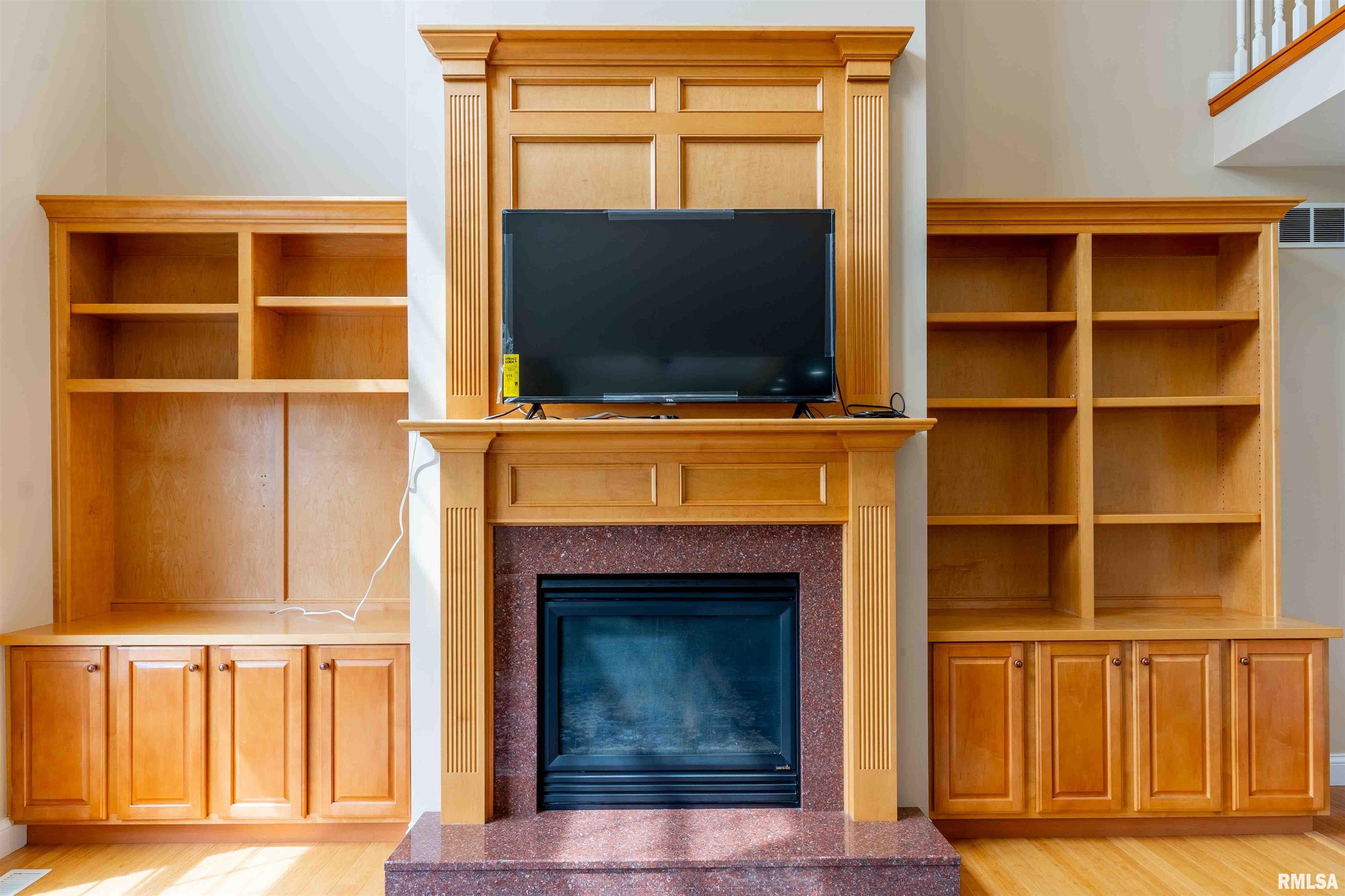 1918 West Geneva Road Peoria, IL 61615 - Photo 12 of 49 Gallery Image 12