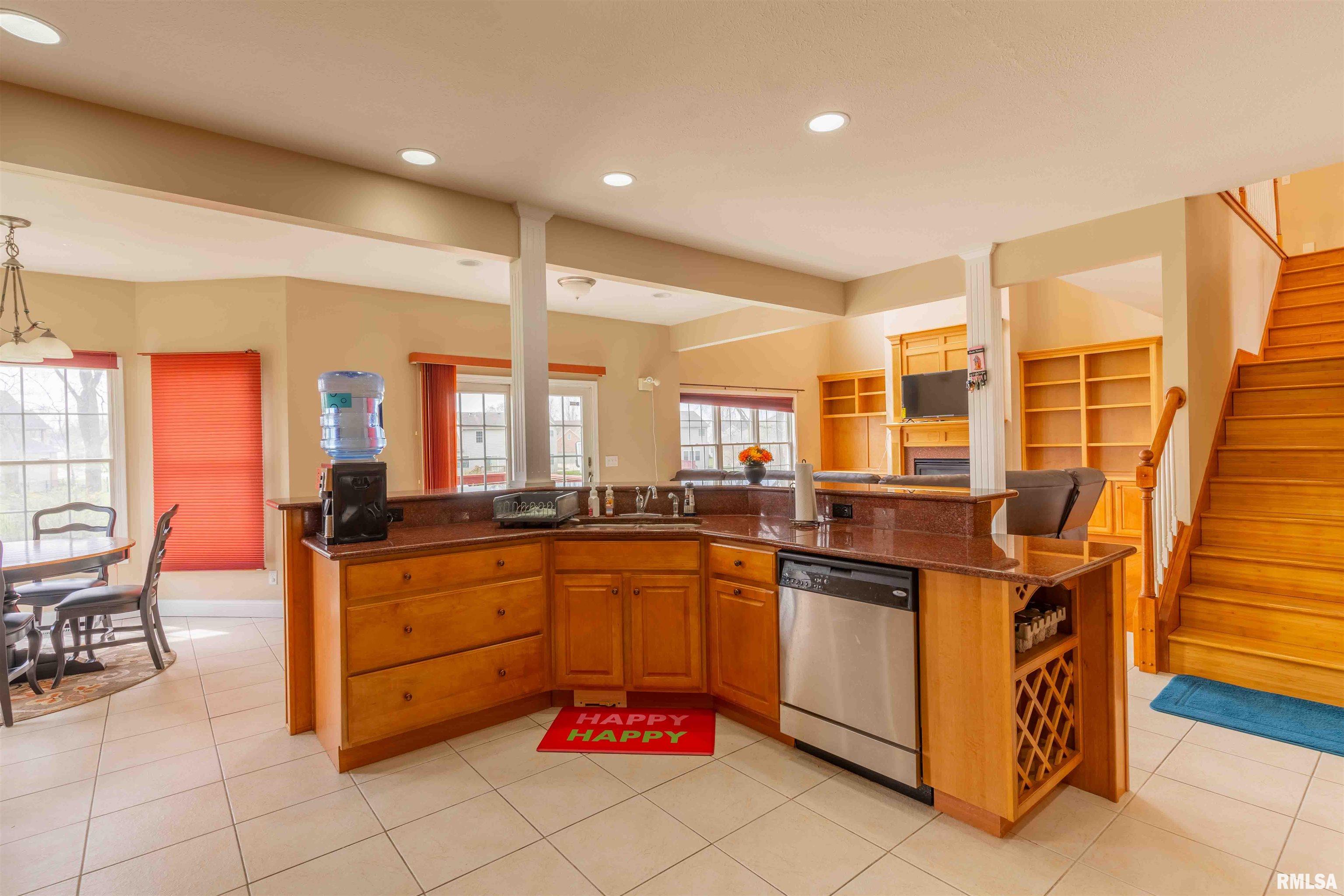 1918 West Geneva Road Peoria, IL 61615 - Photo 14 of 49 Gallery Image 14
