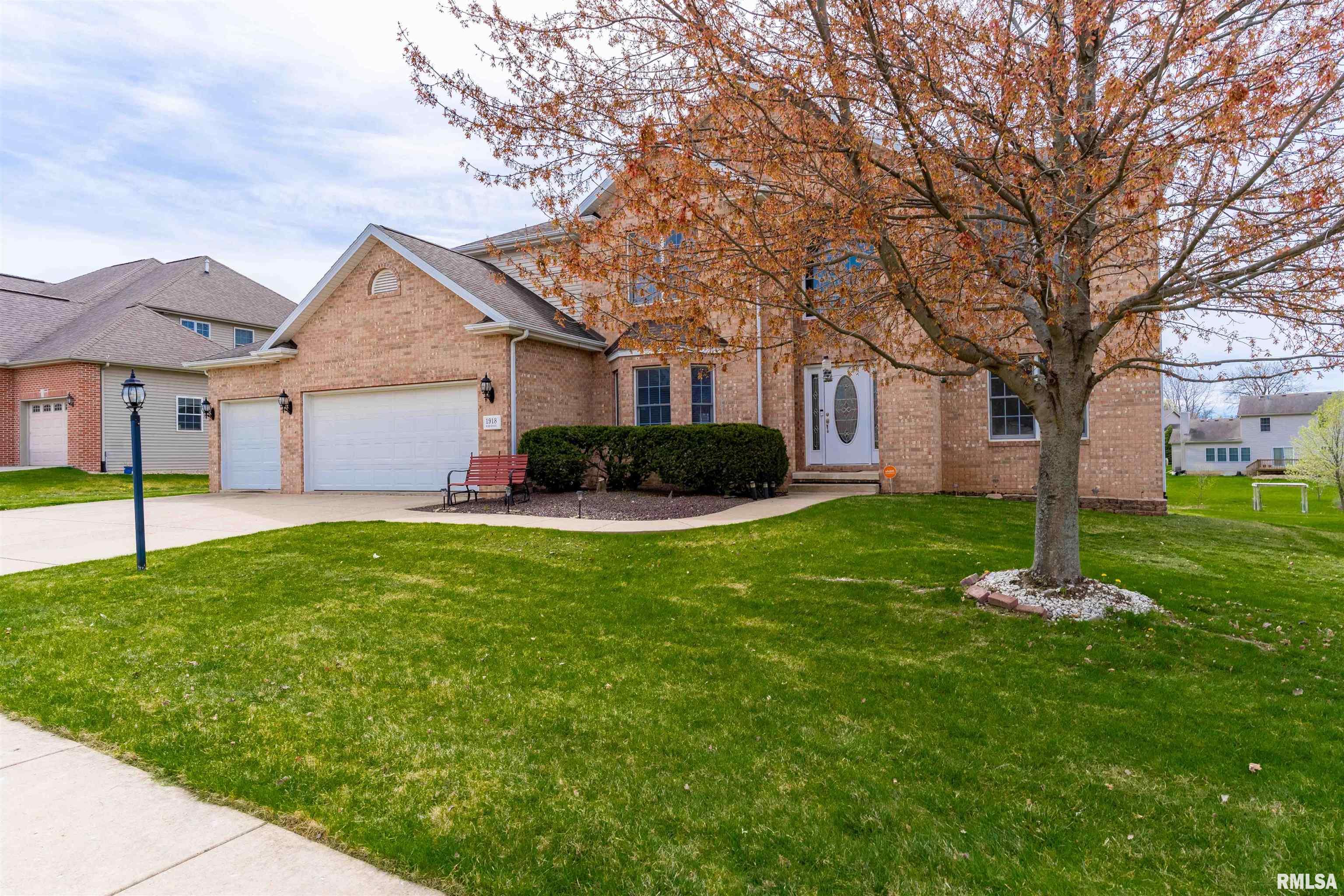 1918 West Geneva Road Peoria, IL 61615 - Photo 2 of 49 Gallery Image 2