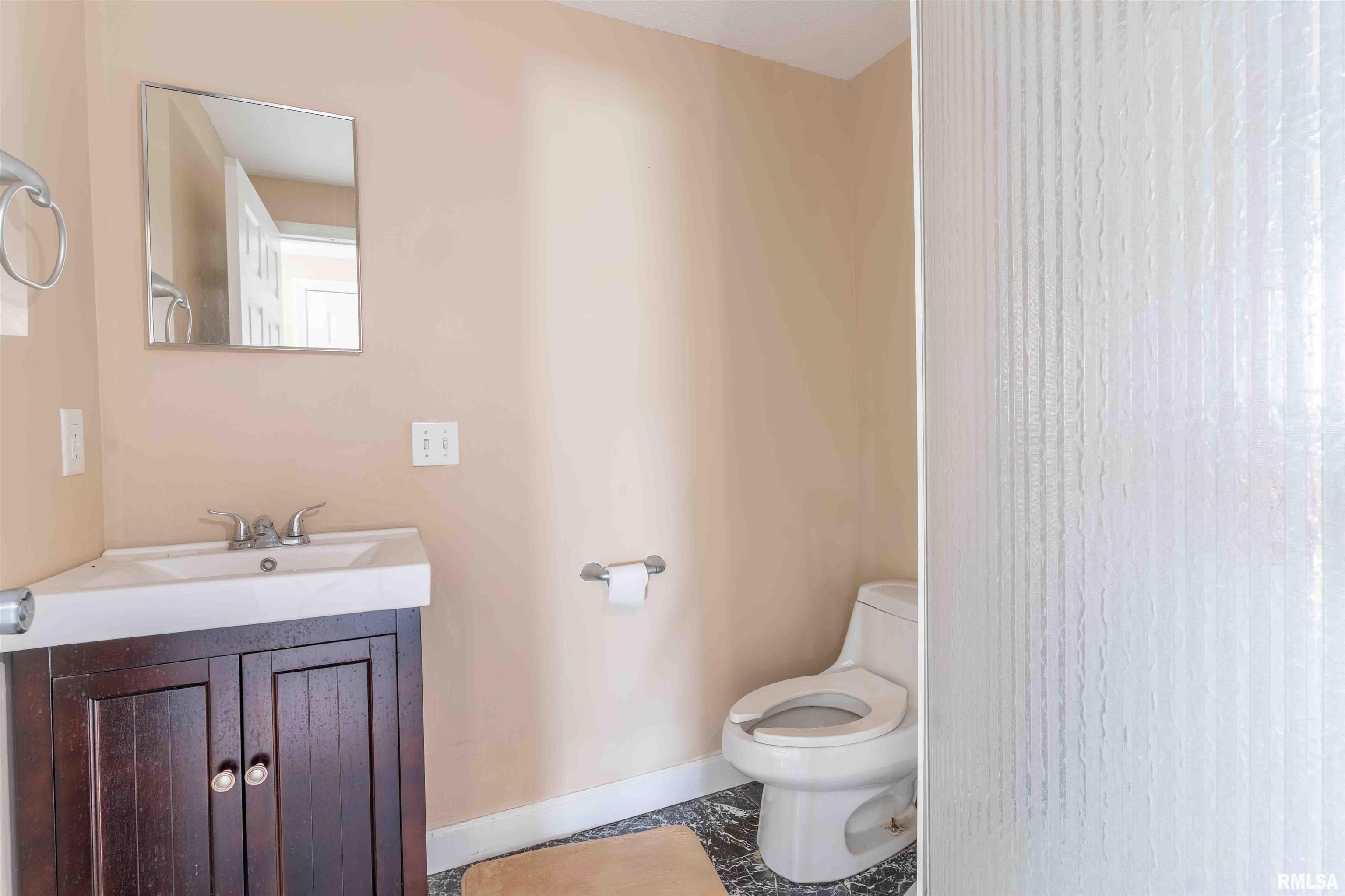 1918 West Geneva Road Peoria, IL 61615 - Photo 24 of 49 Gallery Image 24