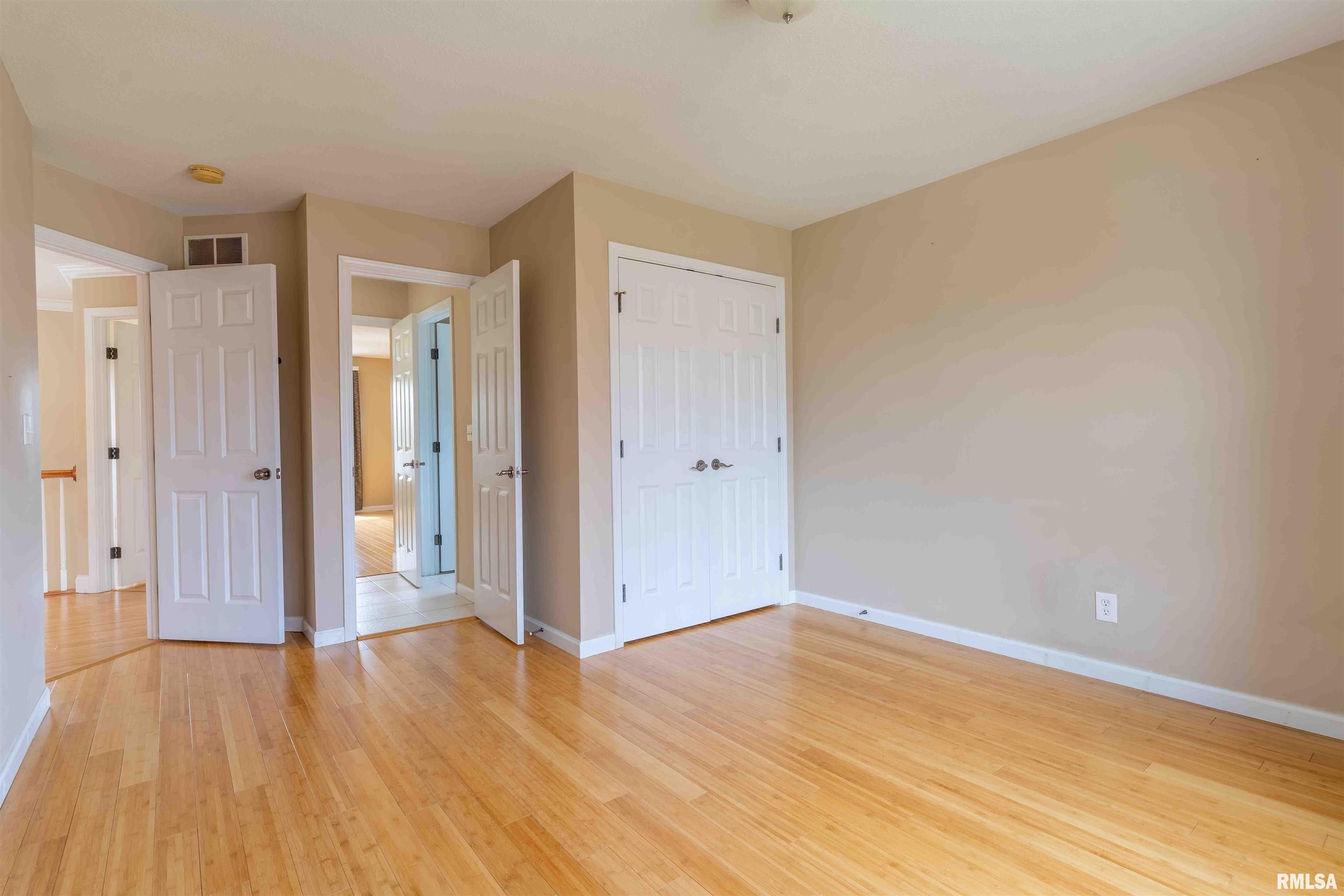 1918 West Geneva Road Peoria, IL 61615 - Photo 27 of 49 Gallery Image 27