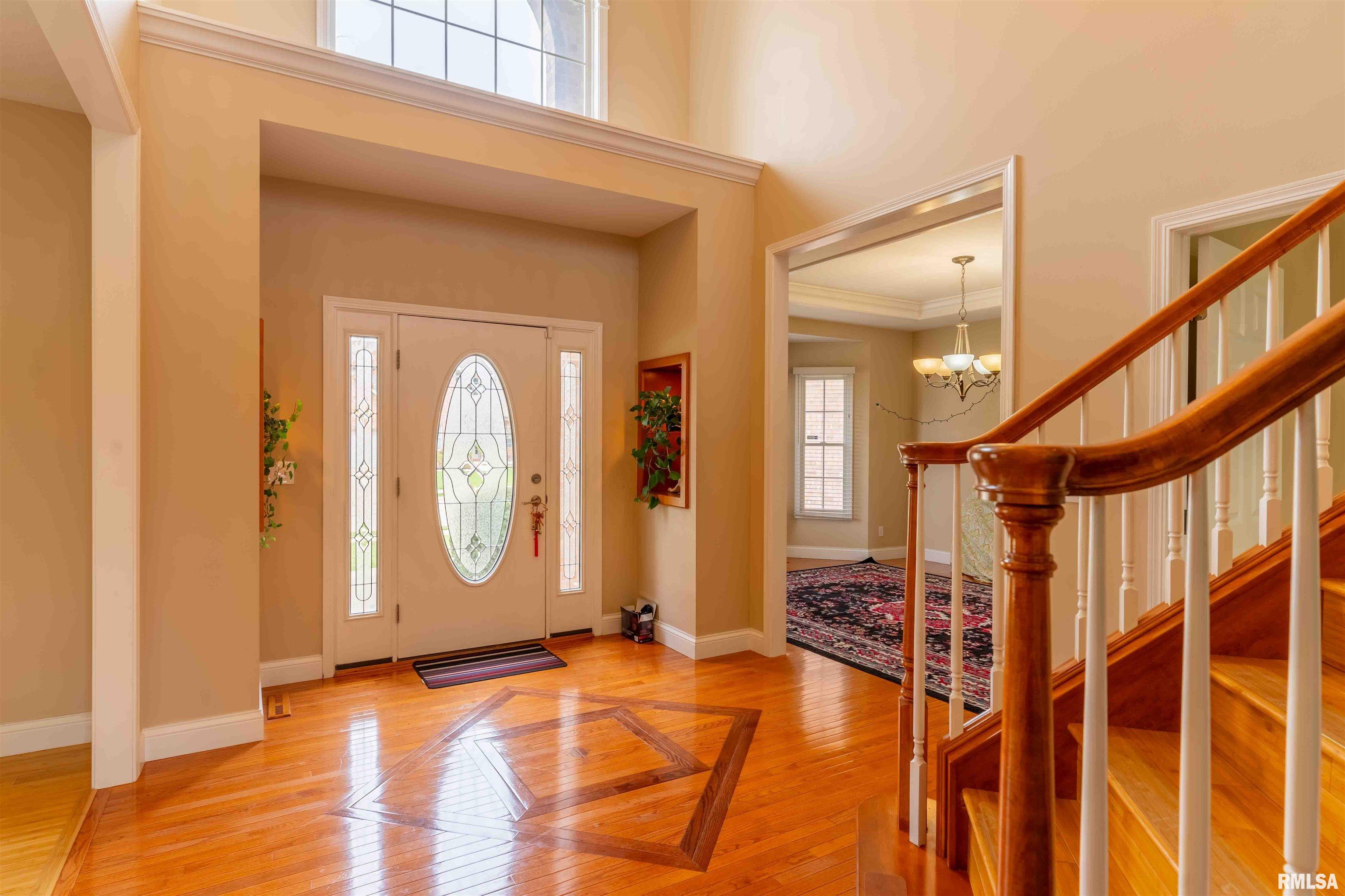 1918 West Geneva Road Peoria, IL 61615 - Photo 4 of 49 Gallery Image 4