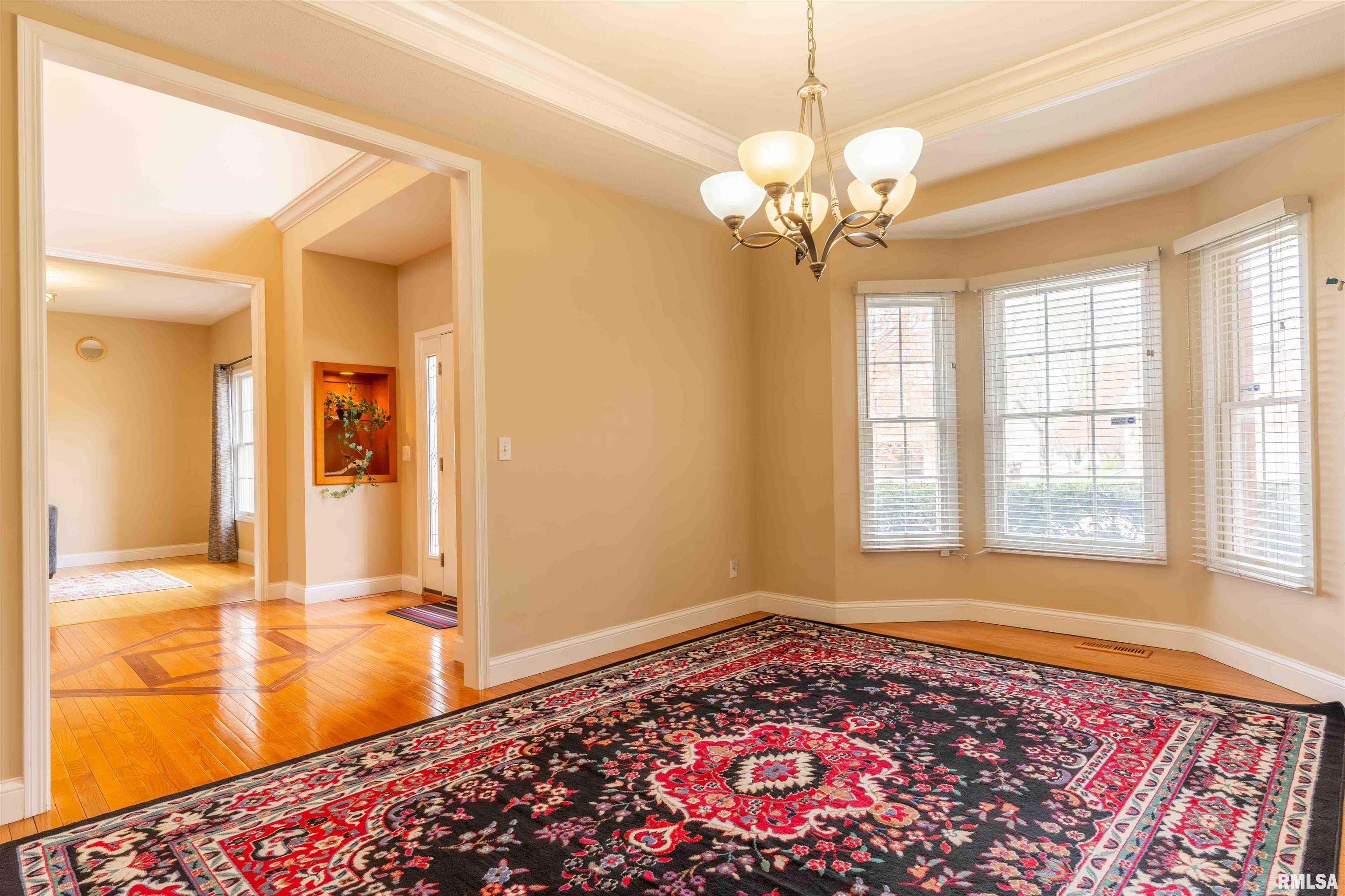 1918 West Geneva Road Peoria, IL 61615 - Photo 8 of 49 Gallery Image 8