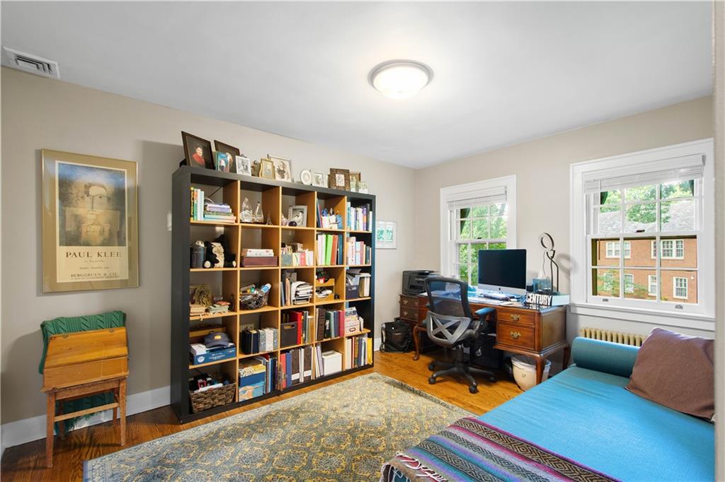 454 Sulgrave Road Pittsburgh, PA 15211 - Photo 20 of 50 a room with furniture workspace and a window