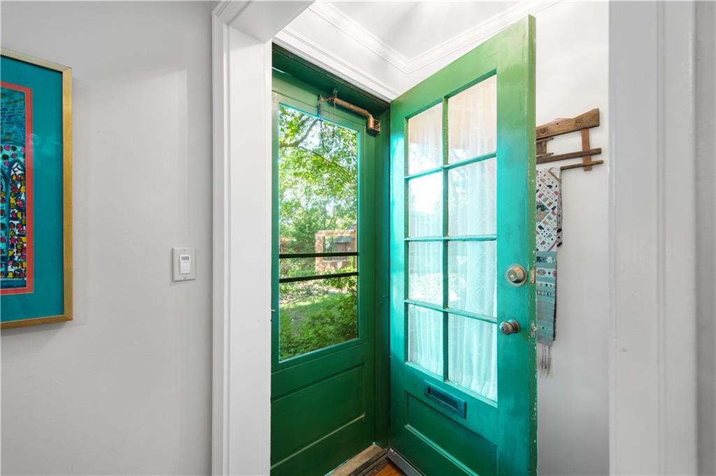 454 Sulgrave Road Pittsburgh, PA 15211 - Photo 6 of 50 a view of an entryway
