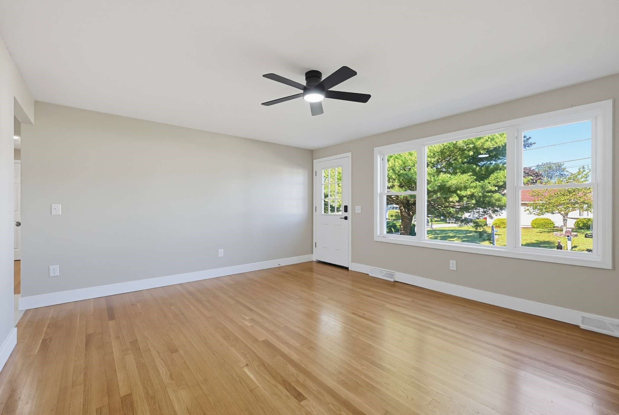28 Deerfield Road Attleboro, MA 02703 - Photo 13 of 36 Gallery Image 13