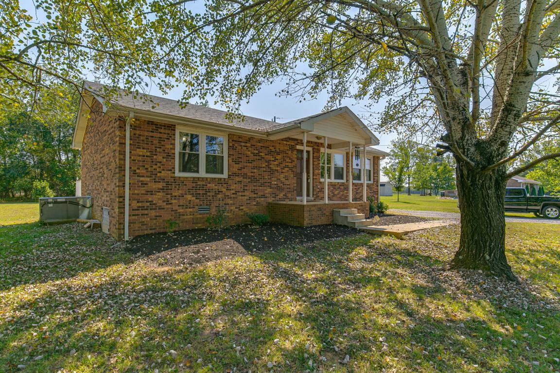 1185 Rutledge Ln. Lebanon, TN 37087 - Photo 3 of 15 This all brick home is move-in ready