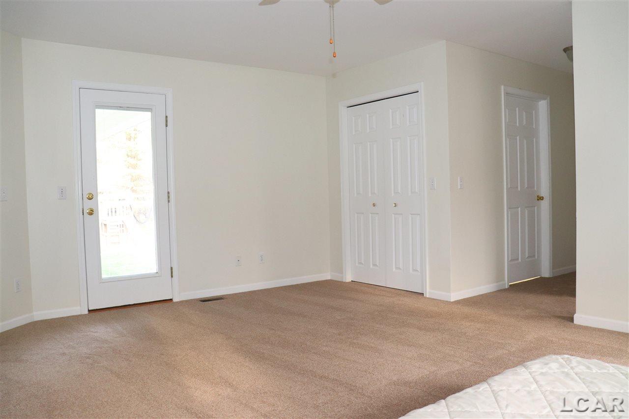 1239 Country Club Road Adrian, MI 49221 - Photo 14 of 29 50073935-14.JPG