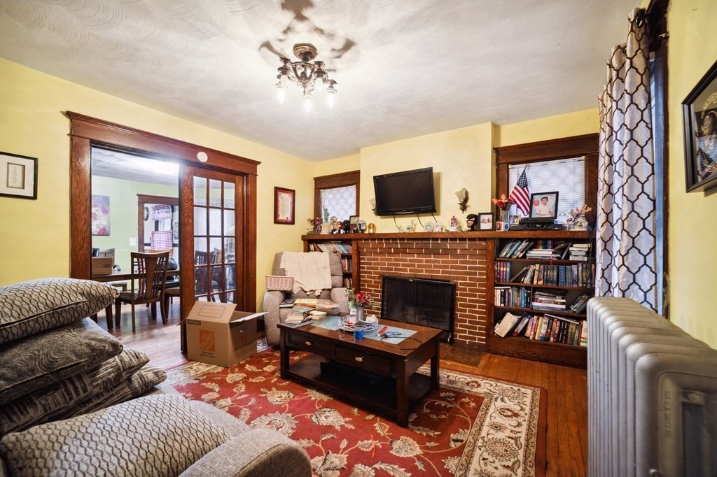 91-93 Fenwick Street Springfield, MA 01109 - Photo 3 of 15 Gallery Image 3