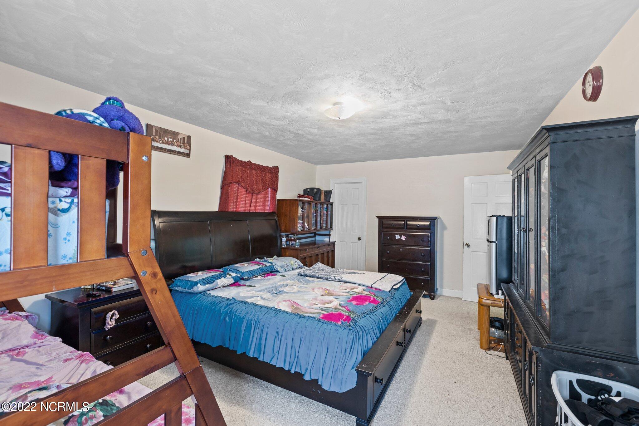 1307 Kimberly Road New Bern, NC 28562 - Photo 14 of 24 Master bedroom 1