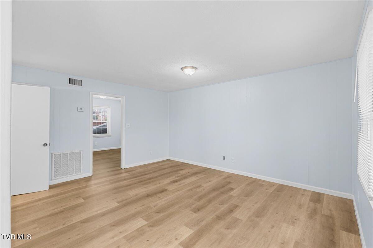 1740 Bonham Road Bristol, VA 24201 - Photo 40 of 65 40-128A9554