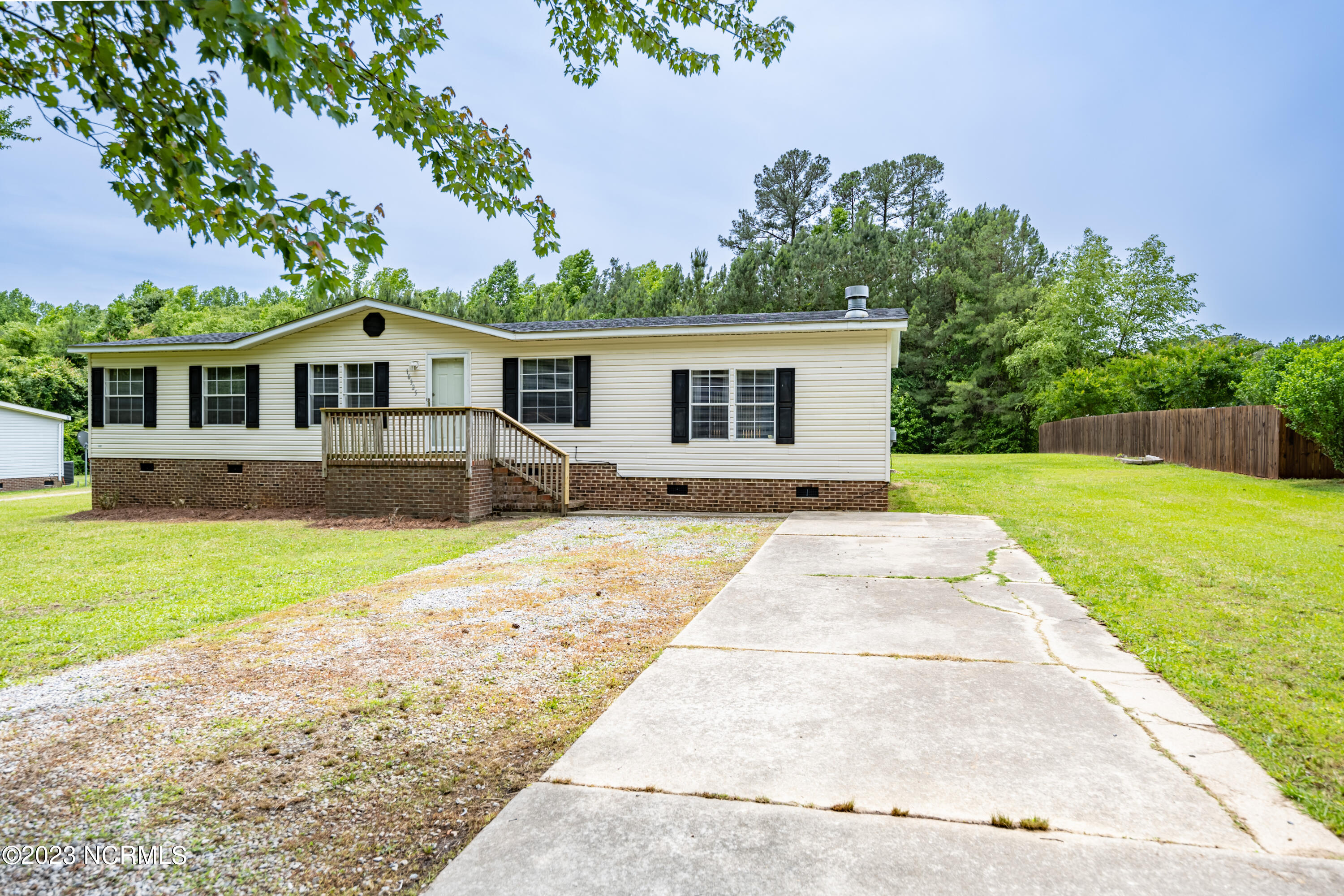 10325 Smith Rd (1)