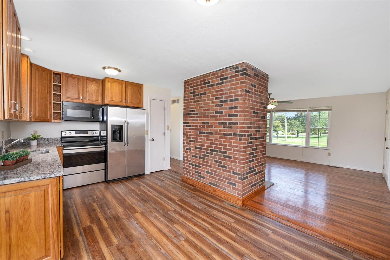 681 Waycross Road Forest Park, OH 45240 - Photo 8 of 18
