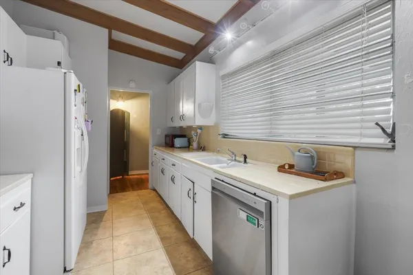 $1,975 | 1612 Hasosaw Nene, Tallahassee, FL 32301