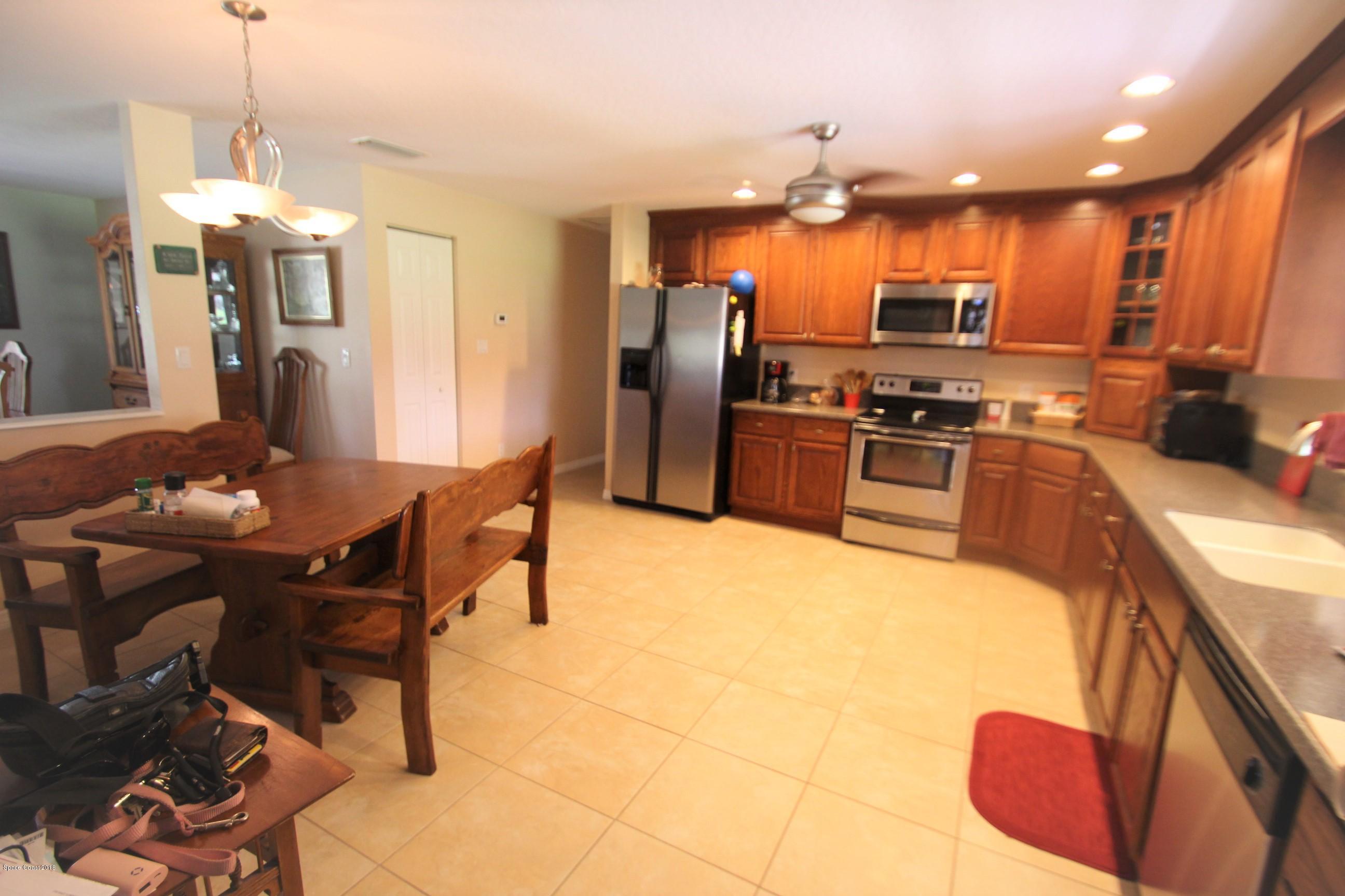 2720 Weber Road Malabar, FL 32950 - Photo 20 of 41 Kitchen