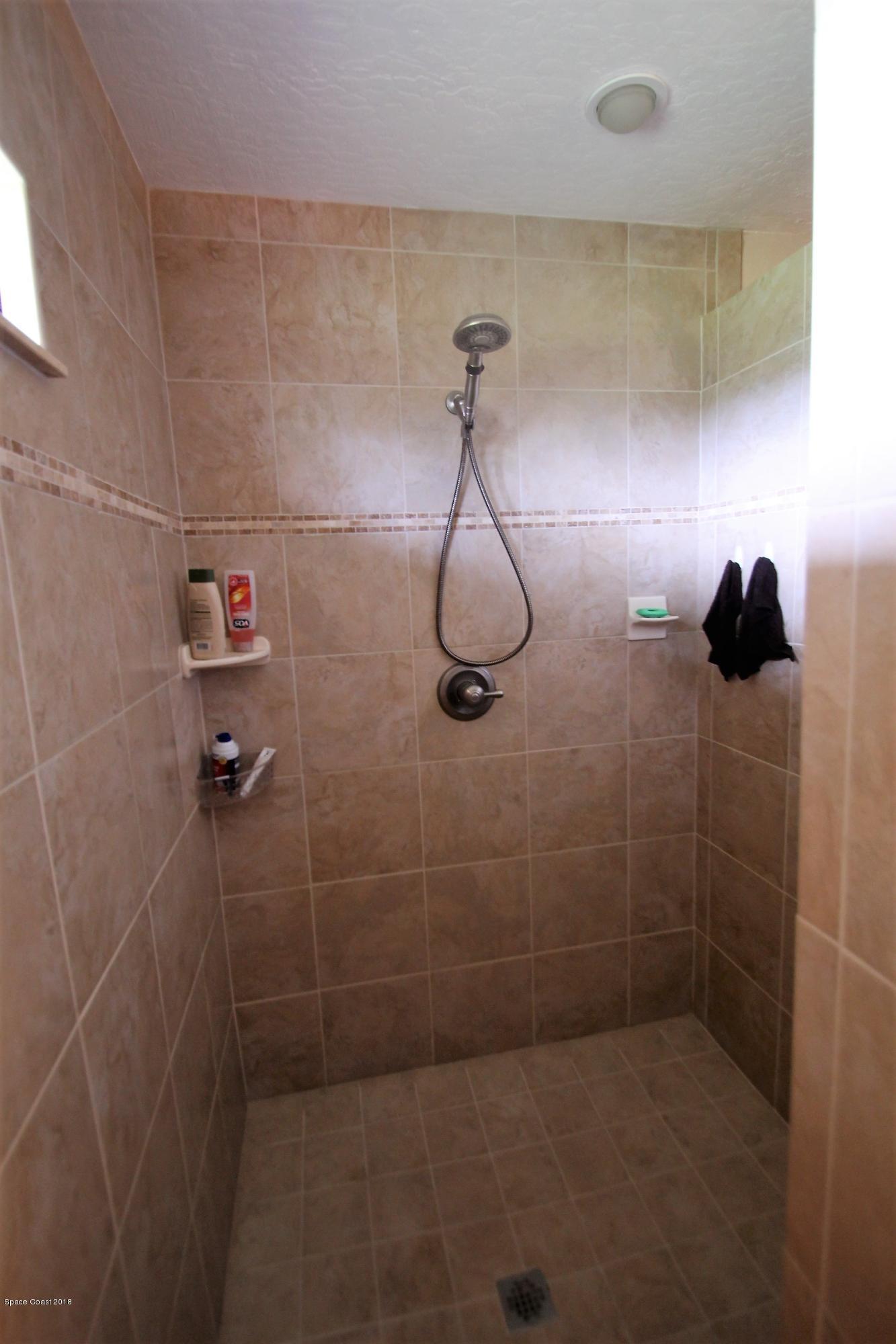 2720 Weber Road Malabar, FL 32950 - Photo 27 of 41 Master Bath
