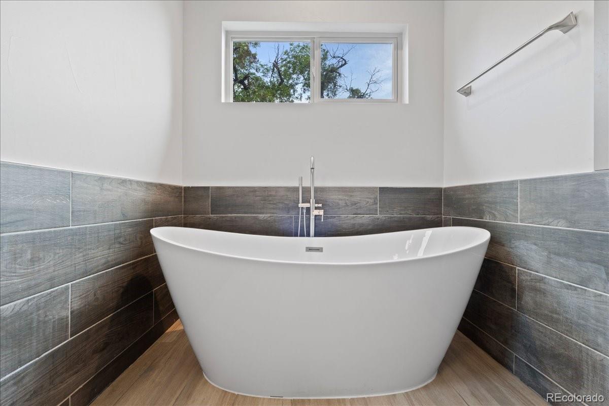 2533 Emerson Street Denver, CO 80205 - Photo 21 of 37