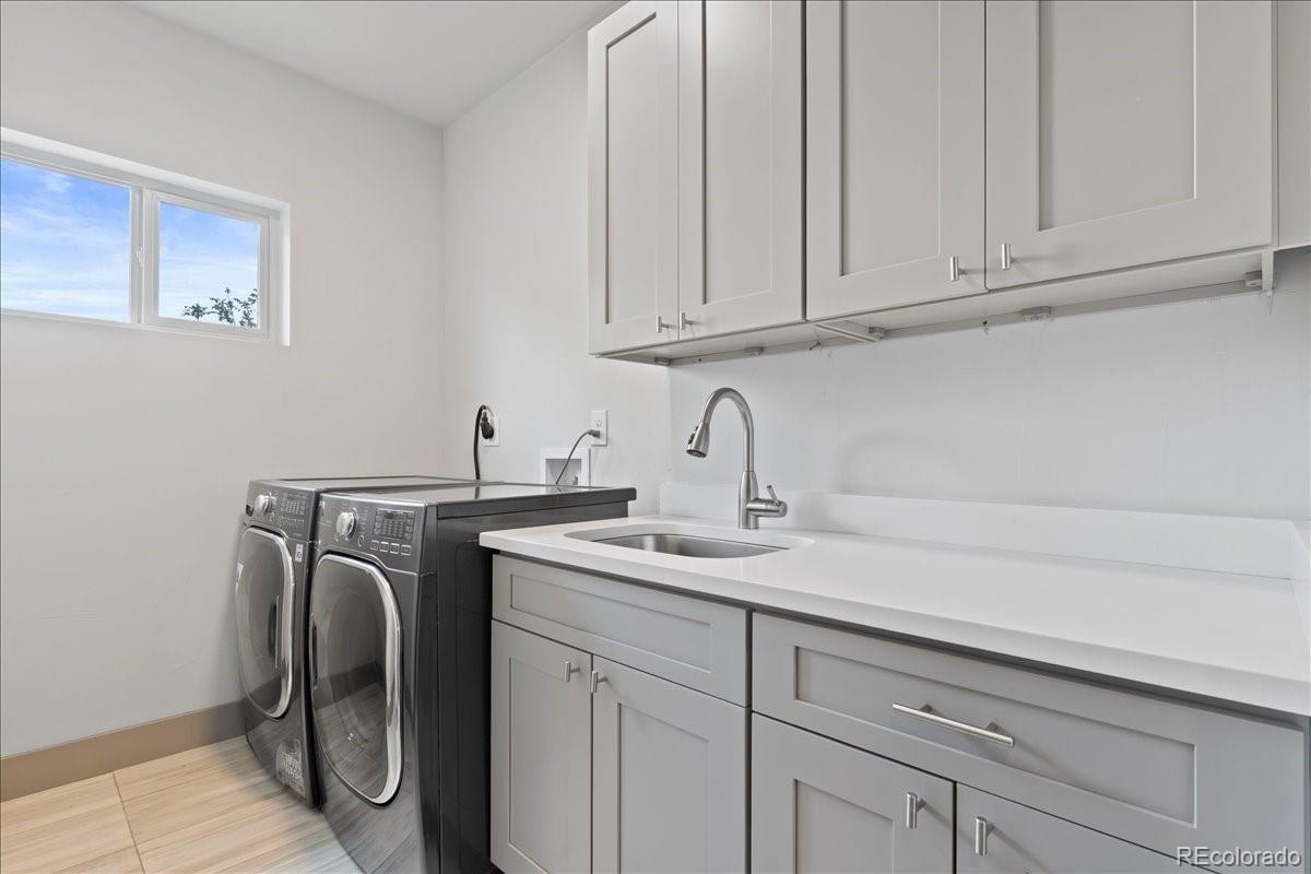 2533 Emerson Street Denver, CO 80205 - Photo 26 of 37