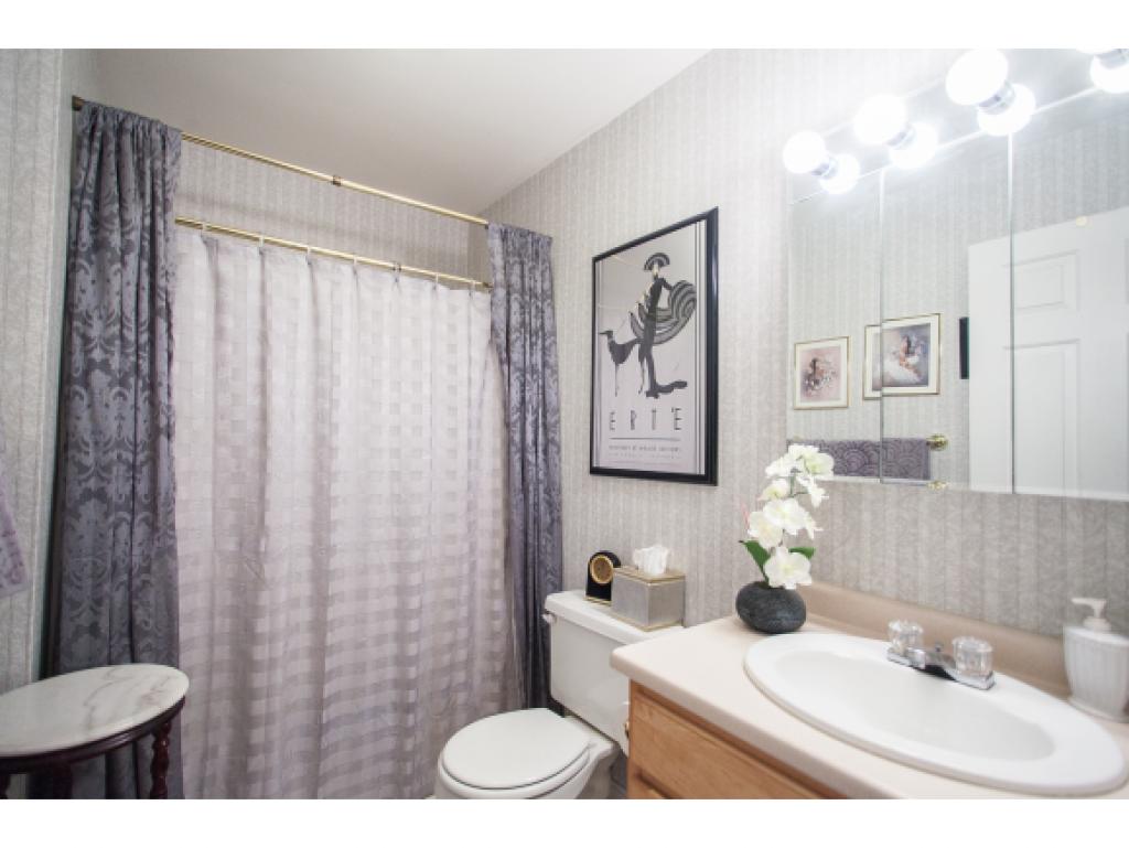 115 Rockingham Road Londonderry, NH 03053 - Photo 14 of 30 Gallery Image 14