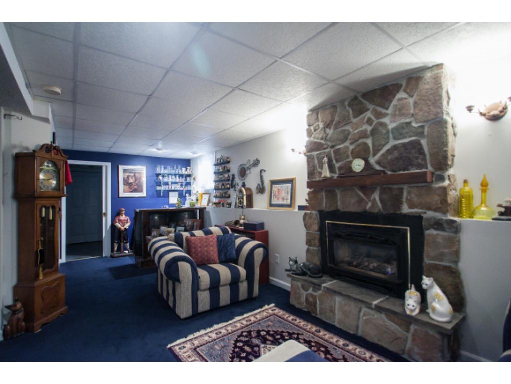 115 Rockingham Road Londonderry, NH 03053 - Photo 21 of 30 Gallery Image 21
