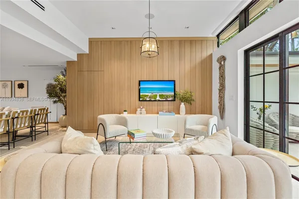 $3,795,000 | 525 Northeast 101st Street, Miami Shores, FL 33138
