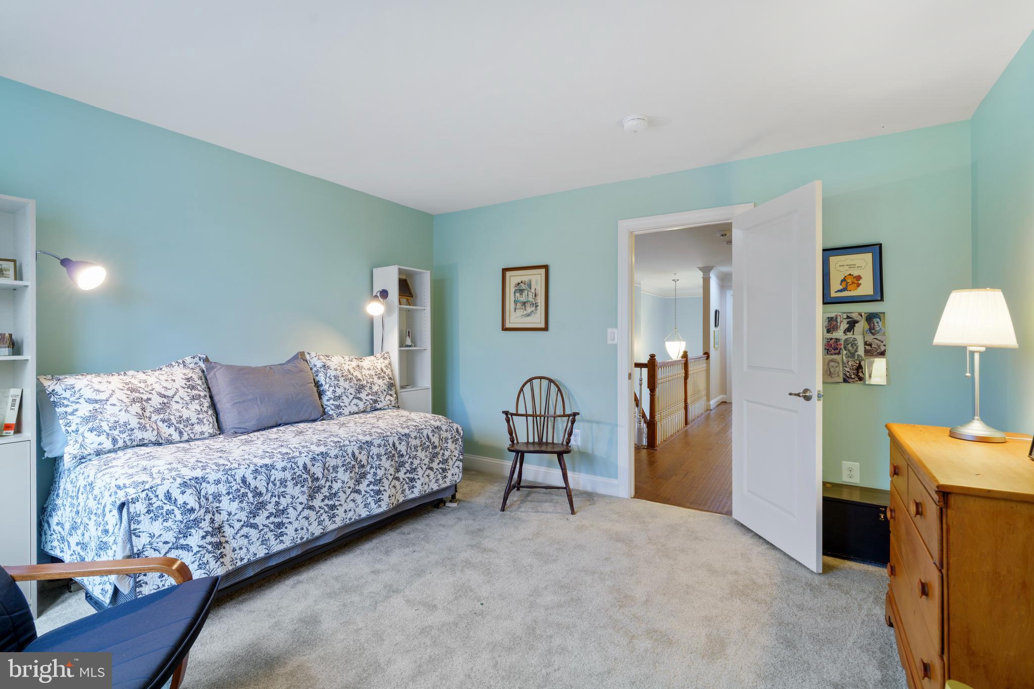 6926 Summit Circle Baltimore, MD 21239 - Photo 28 of 52 Great space for guests