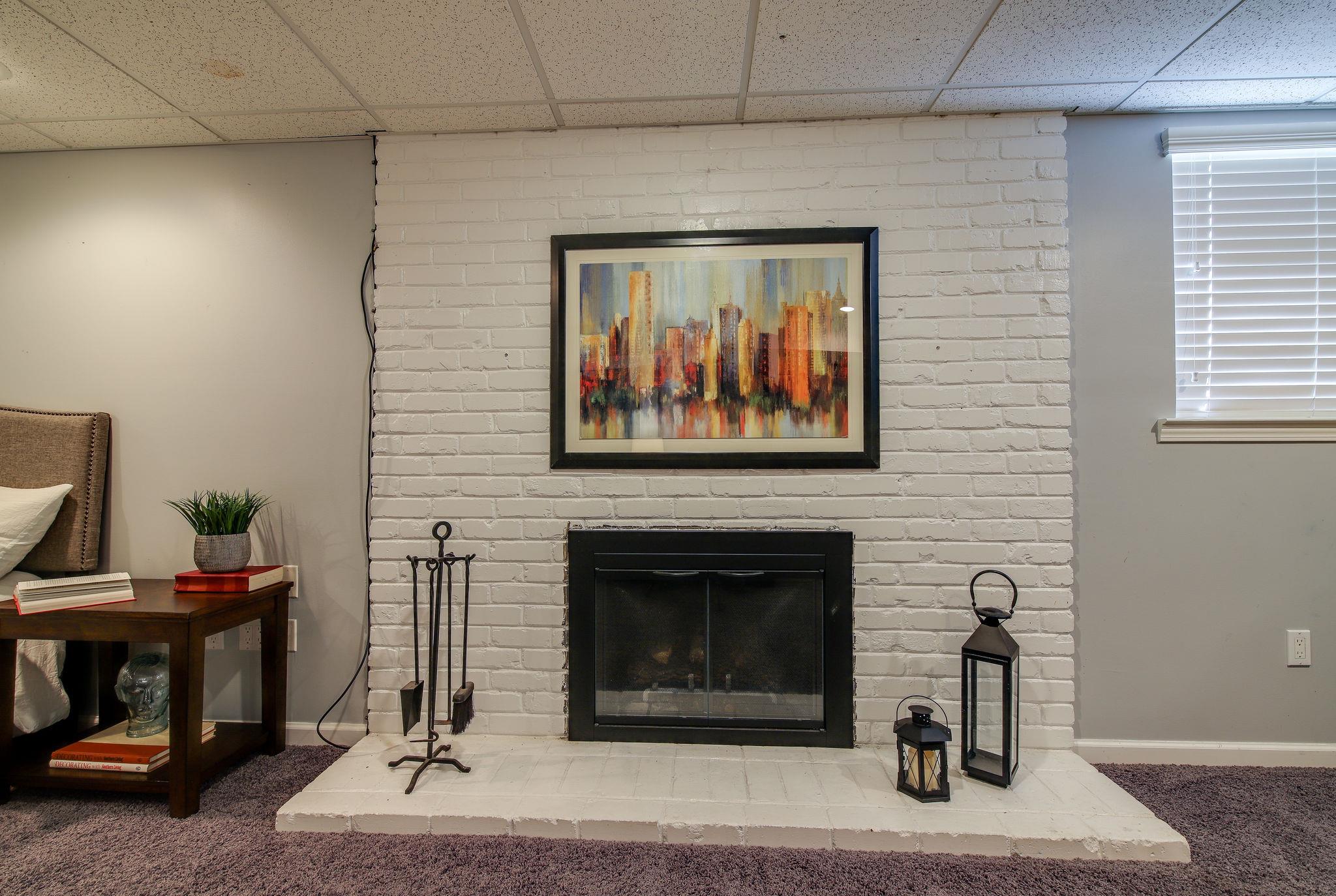 100 Chiroc Road Hendersonville, TN 37075 - Photo 20 of 28 Wood burning fireplaces.