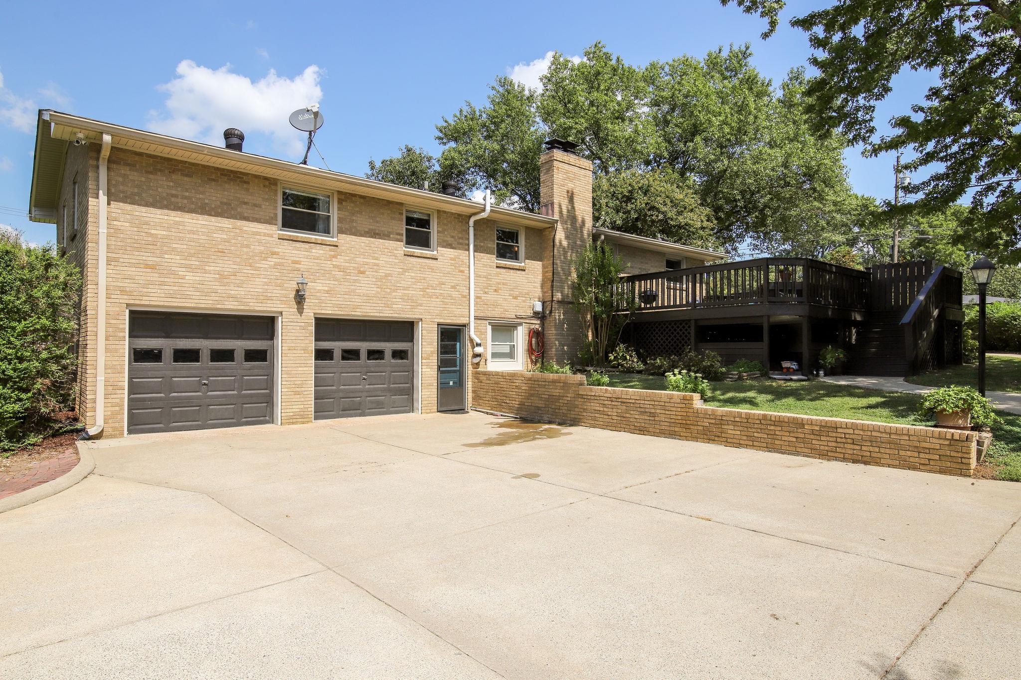 100 Chiroc Road Hendersonville, TN 37075 - Photo 23 of 28 Double garage in basement. Plenty of extra storage space. Not the tiny garages that come with new homes.