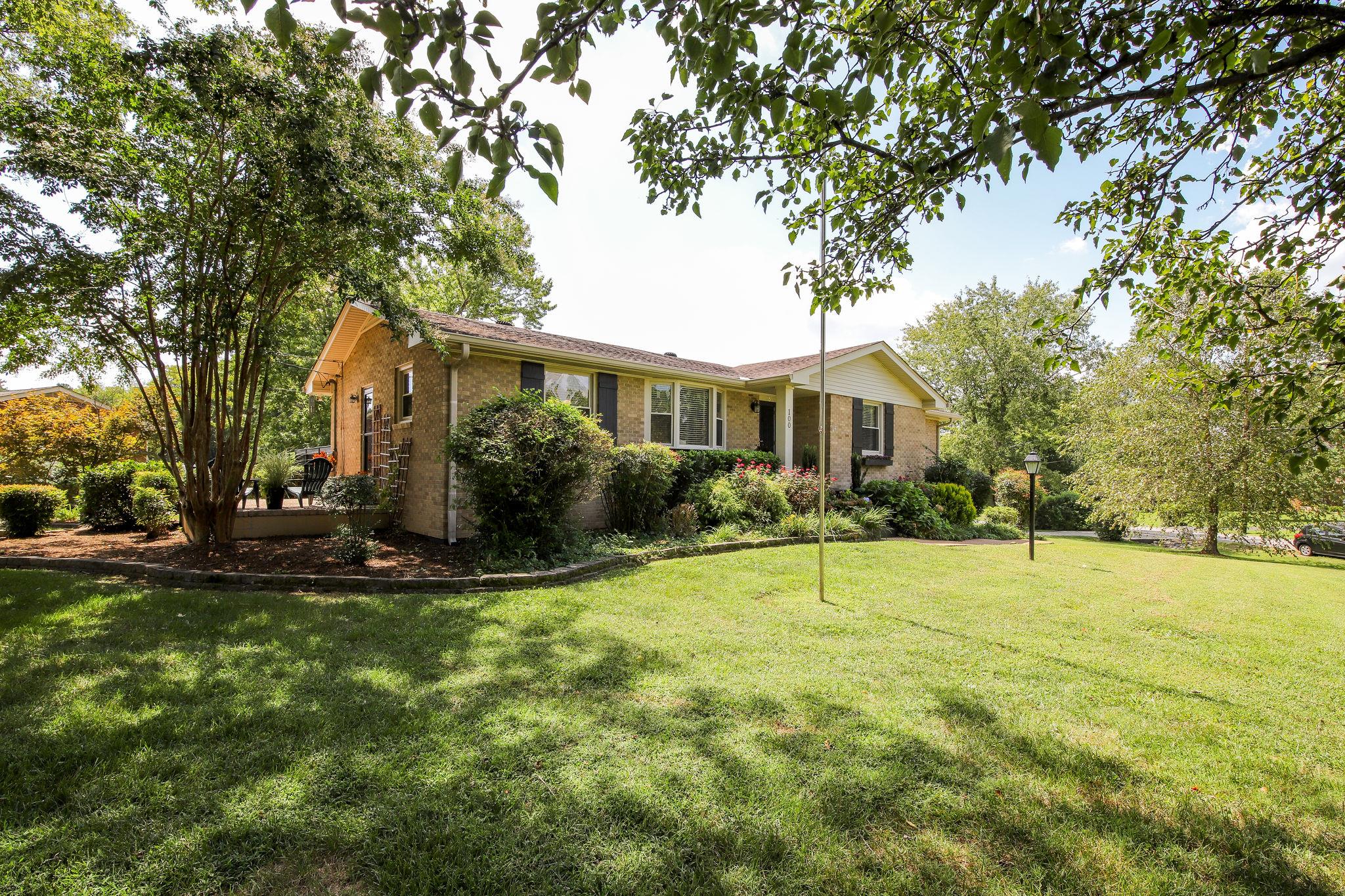 100 Chiroc Road Hendersonville, TN 37075 - Photo 27 of 28 Great corner lot. Big side yard too and mature trees and lush landscaping.