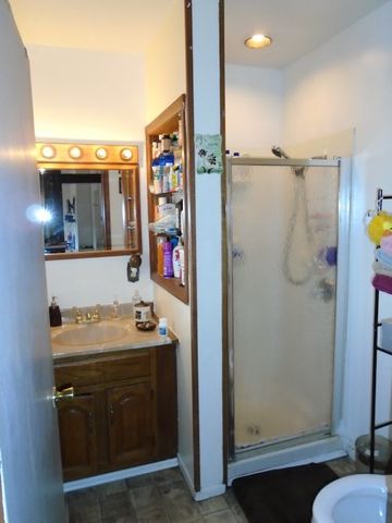 609 North 3rd Street Rochelle, IL 61068 - Photo 7 of 15 a utility room with dryer and washer