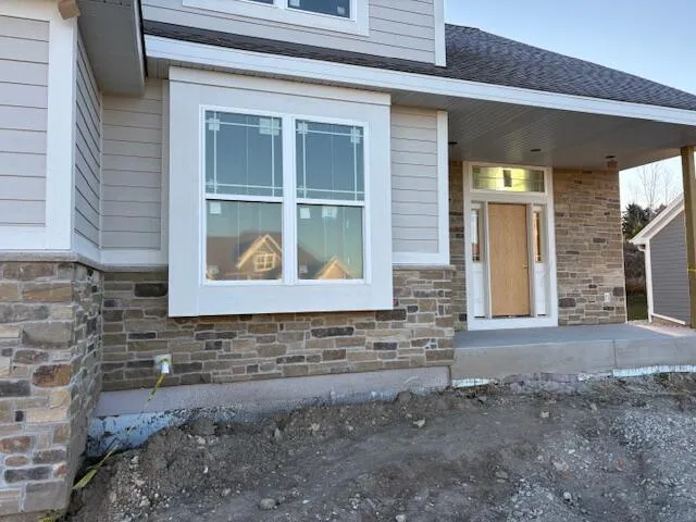 $769,990 | 1344 Mohican Trail, Waukesha, WI 53189