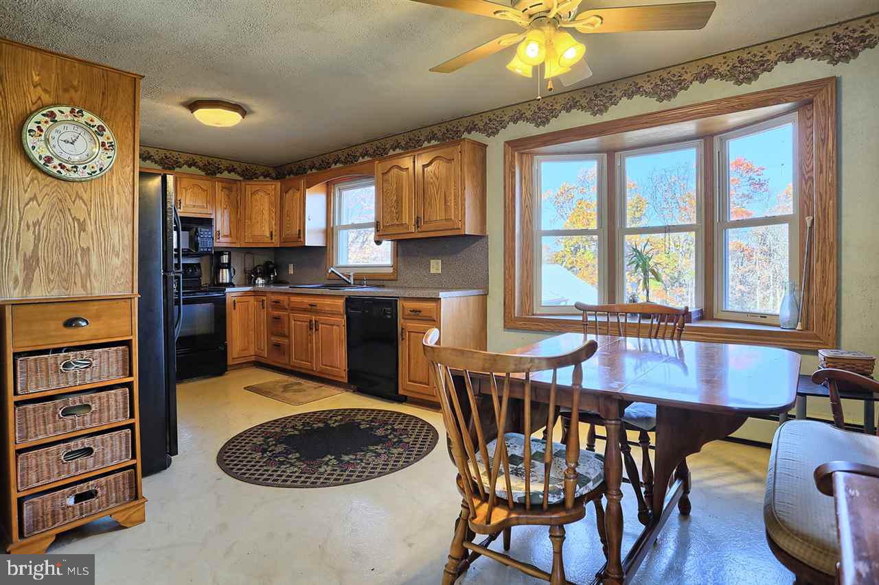 94 Irish Road New Bloomfield, PA 17068 - Photo 14 of 25 Gallery Image 14
