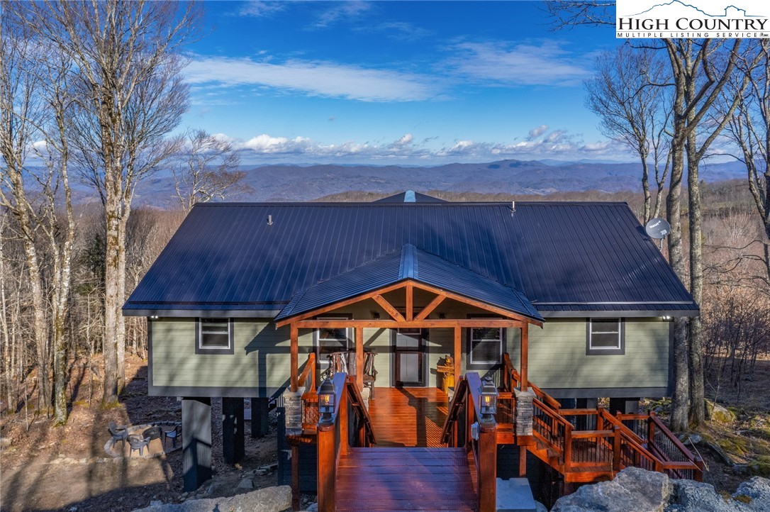 128 Hawthorne Road Beech Mountain, NC 28604 - Photo 1 of 47 Gallery Image 1
