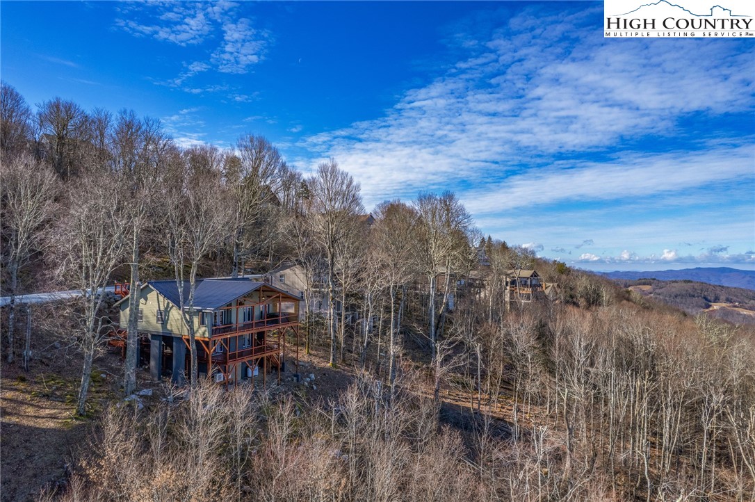 128 Hawthorne Road Beech Mountain, NC 28604 - Photo 5 of 47 Gallery Image 5