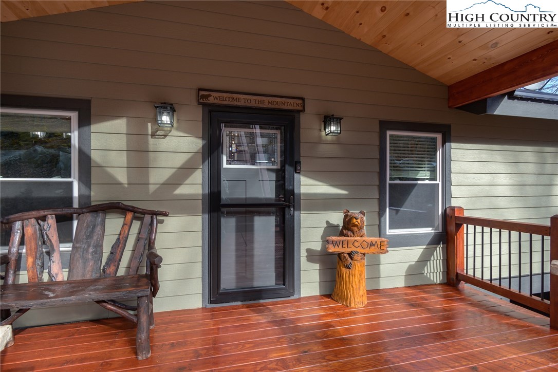 128 Hawthorne Road Beech Mountain, NC 28604 - Photo 6 of 47 Gallery Image 6
