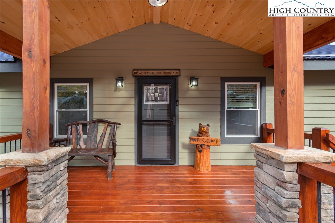 128 Hawthorne Road Beech Mountain, NC 28604 - Photo 7 of 47 Gallery Image 7