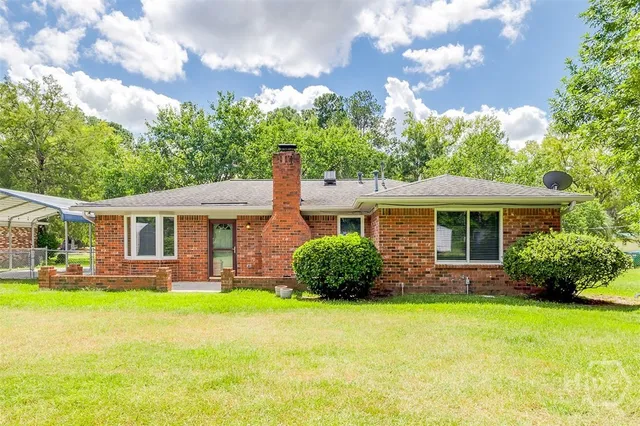 $2,100 | 104 West Moore Street, Bloomingdale, GA 31302