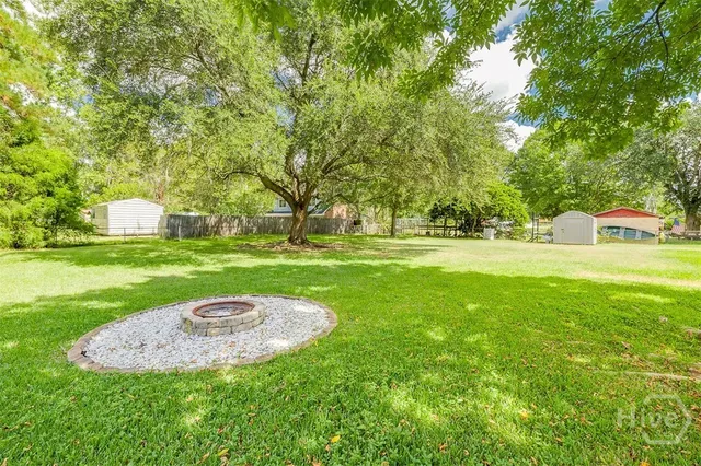 $2,100 | 104 West Moore Street, Bloomingdale, GA 31302