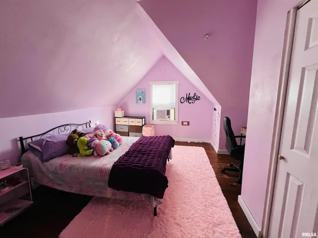 $154,900 | 734 South McKinley Street, Harrisburg, IL 62946