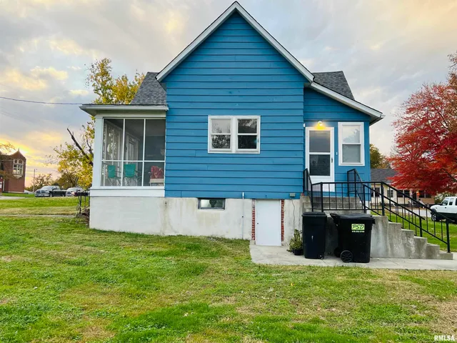 $154,900 | 734 South McKinley Street, Harrisburg, IL 62946