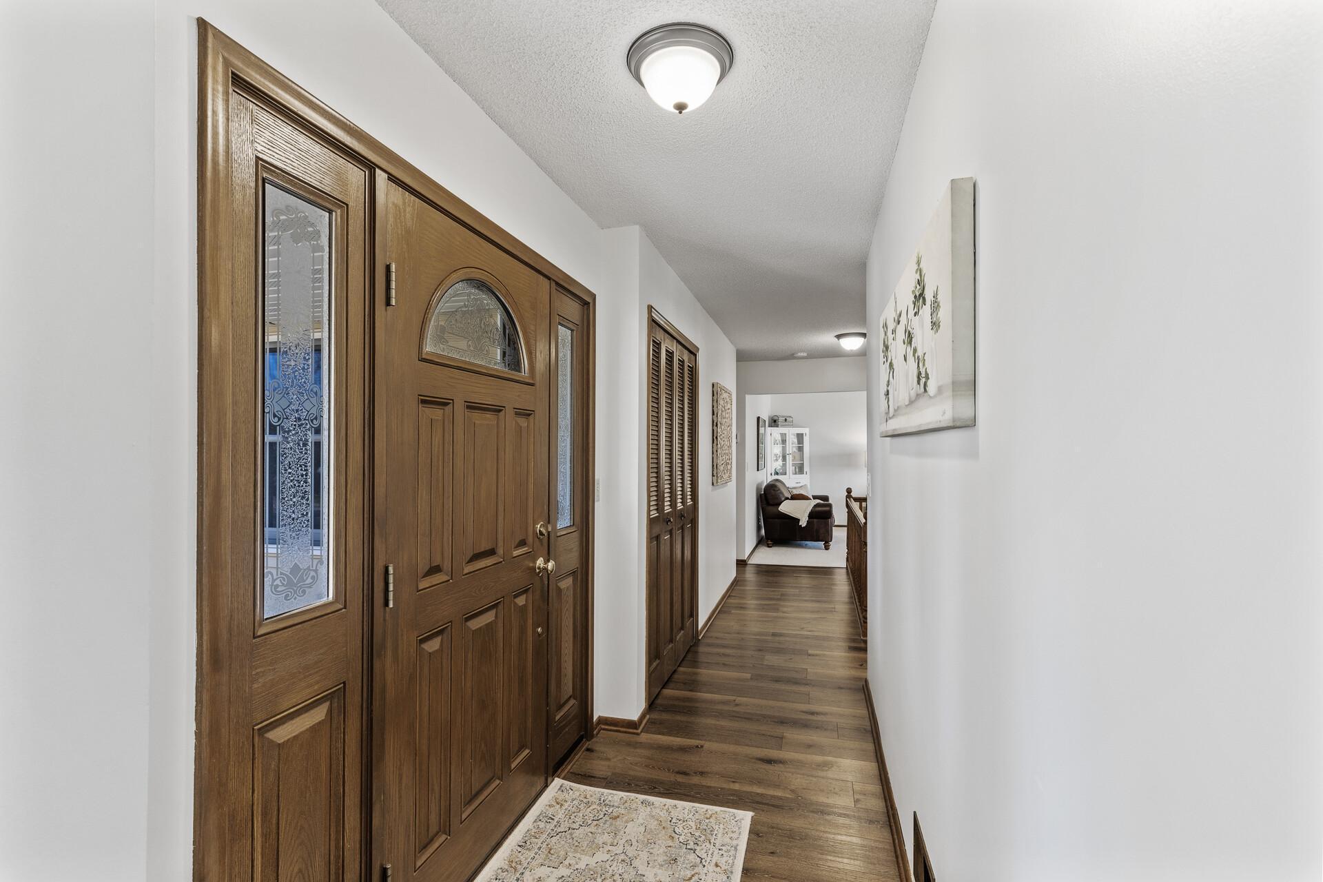 9932 Oxborough Road Bloomington, MN 55437 - Photo 8 of 50 Gallery Image 8