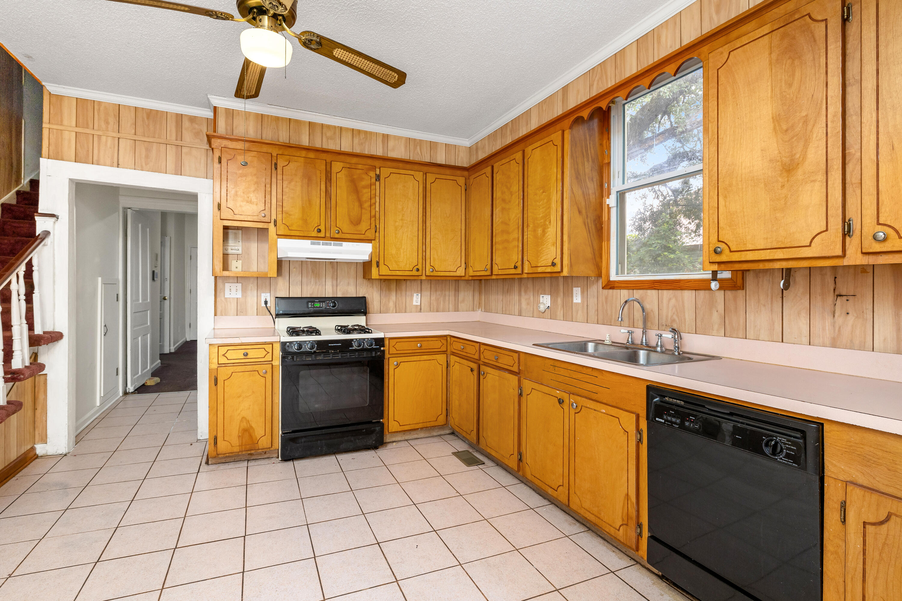 10 Edwards Street Sumter, SC 29150 - Photo 23 of 38 24